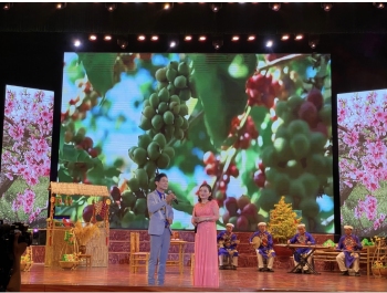 Trung tâm Văn hóa tỉnh thực hiện ghi hình Chương trình nghệ thuật "Cung đàn mùa Xuân" mừng Đảng, mừng Xuân Nhâm Dần năm 2022.