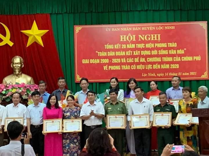 Lộc Ninh Tổng kết 20 năm thực hiện phong trào “Toàn dân đoàn kết xây dựng đời sống văn hóa”.