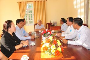 Bí thưTỉnh ủy Nguyễn Văn Lợi  cùng đoàn công tác làm việc với lãnh đạo UBND xã Phú Nghĩa